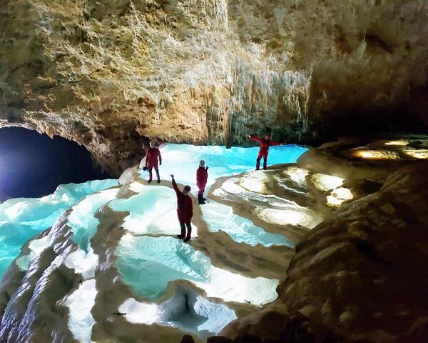 沖永良部島代表する洞窟のひとつ銀水洞